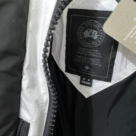 Canada Goose White Down Outerwear - Picture 7 of 12